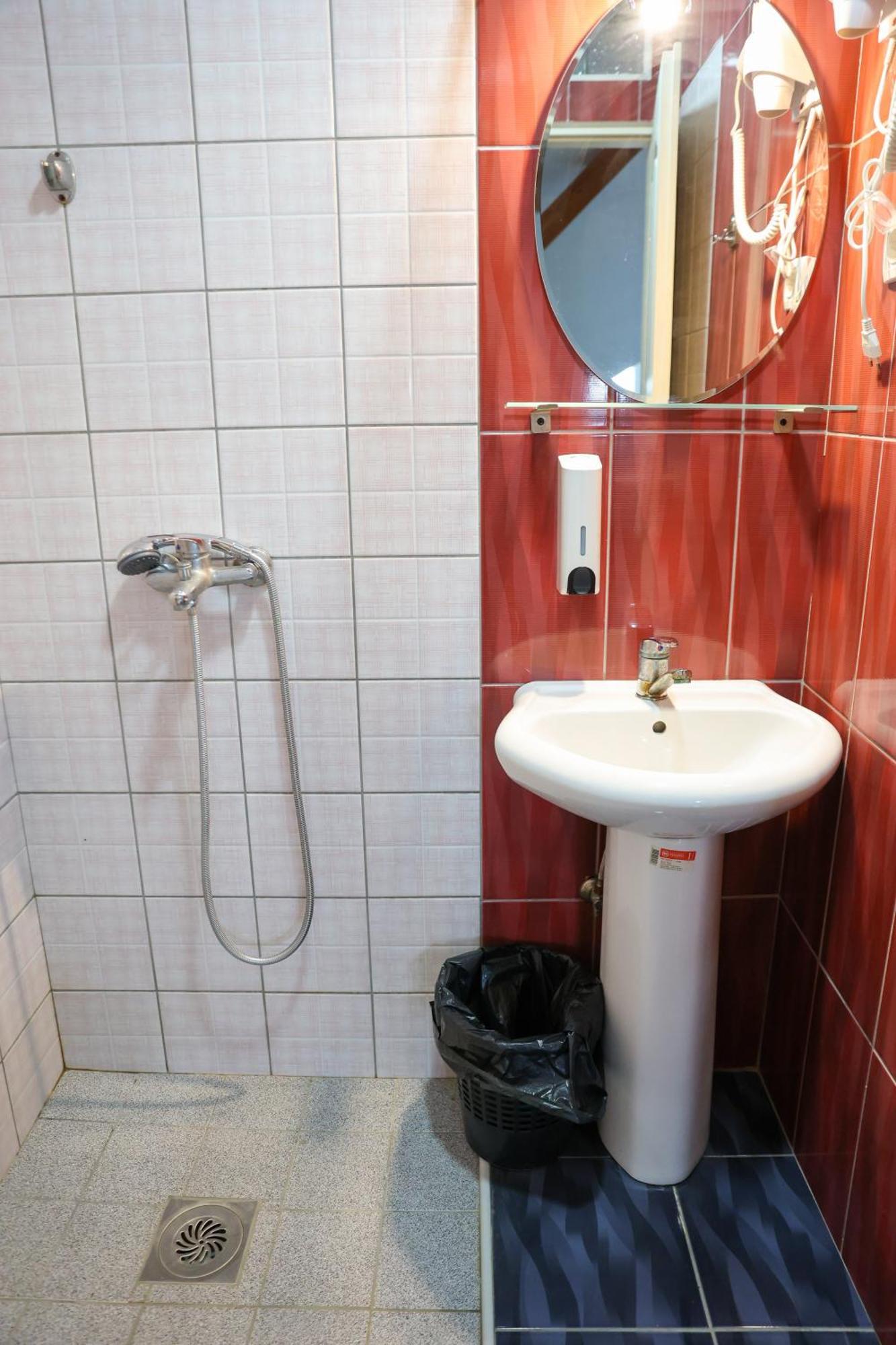 Hotel Marex Centar à Jabuka Extérieur photo