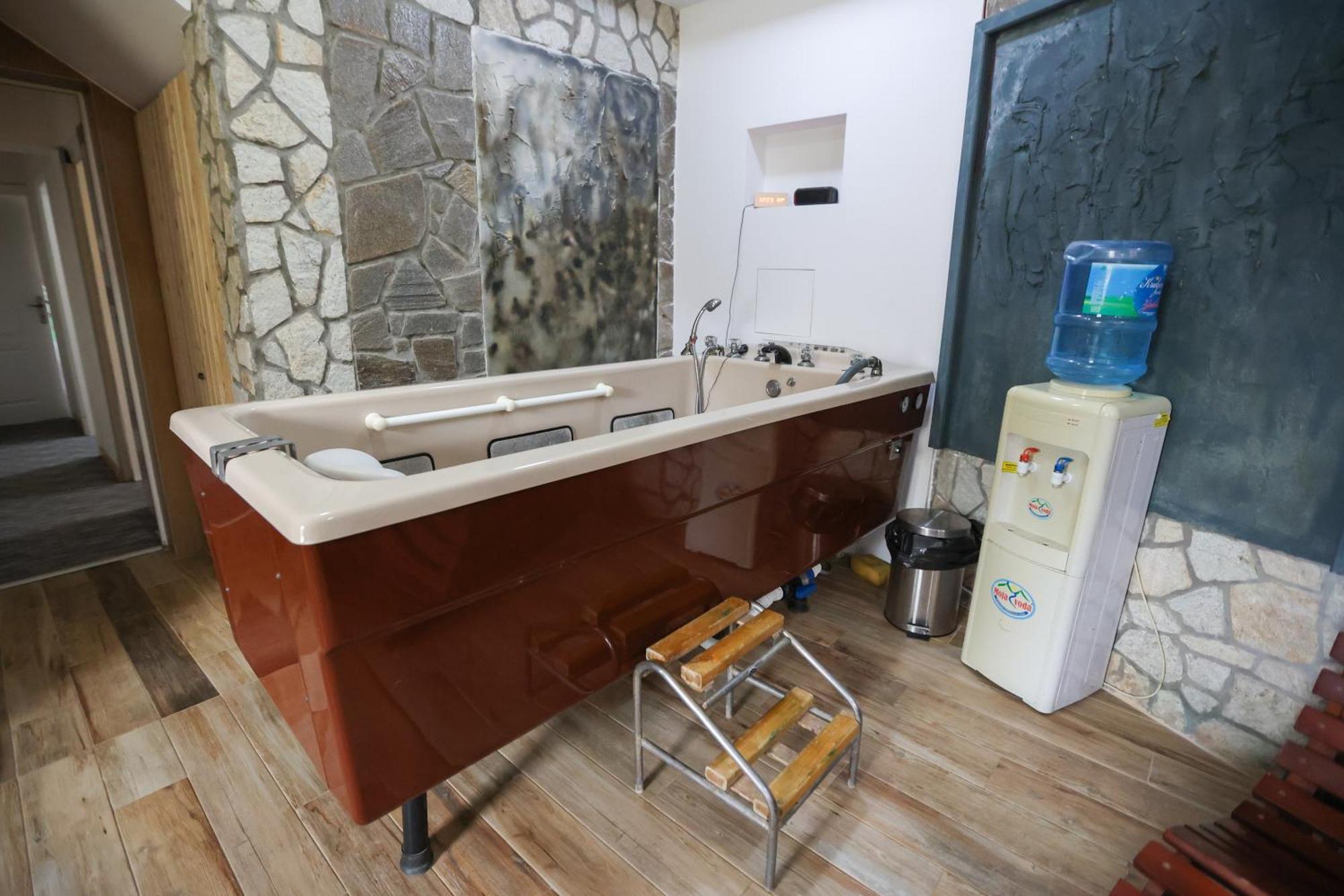Hotel Marex Centar à Jabuka Extérieur photo