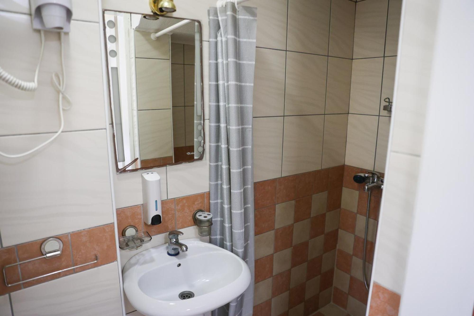 Hotel Marex Centar à Jabuka Extérieur photo