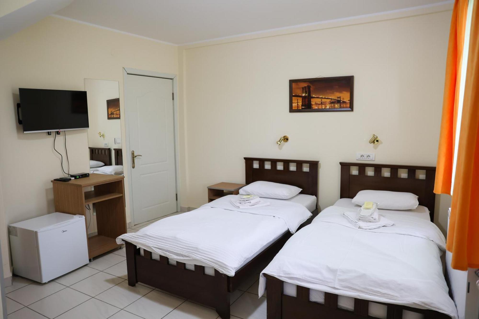 Hotel Marex Centar à Jabuka Extérieur photo