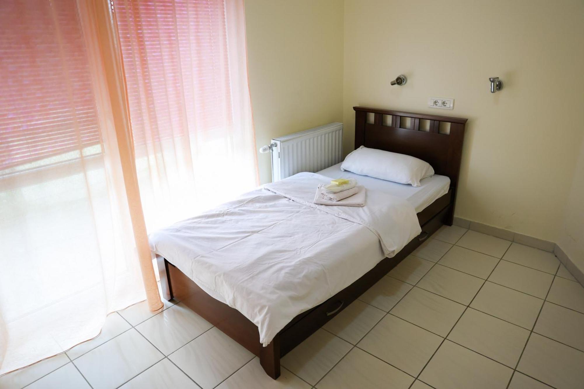 Hotel Marex Centar à Jabuka Extérieur photo